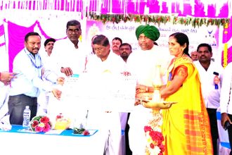 ಧರ್ಮಸ್ಥಳ ಸಂಸ್ಥೆ ಕಾರ್ಯಕ್ರಮಕ್ಕೆ ಶ್ರೀಗಳಿಂದ ಚಾಲನೆ