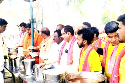 ಗೆಳೆಯರ ಬಳಗದಿಂದ ‘ದಾಸೋಹ’ದಿನ ಆಚರಣೆ