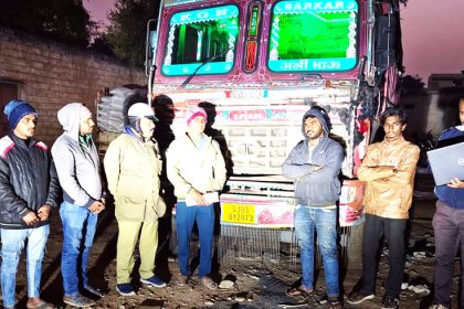 ಸಿನಿಮಾ ಶೈಲಿಯಲ್ಲಿ ಸಹಾಯಕ ಆಯುಕ್ತ ಹೆಚ್.ಡಿ.ರಾಜೇಶ್ ಅವರು ಕರ್ತವ್ಯ ಪಾಲನೆ ಪಡಿತರ ಅಕ್ರಮ ಅಕ್ಕಿ ಸಾಗಾಣಿಕೆಗೆ ತಡೆ