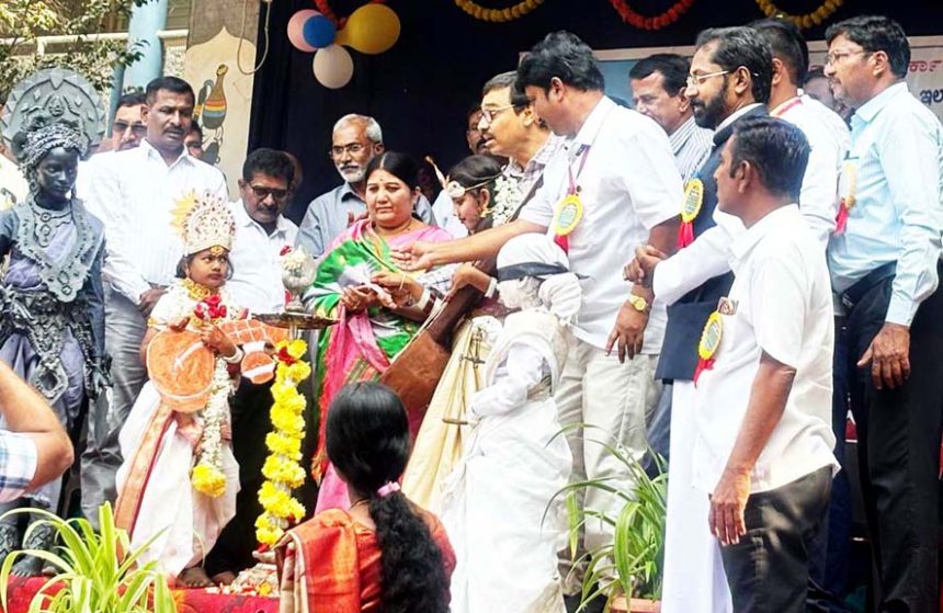 ಪ್ರತಿಭೆ ಹೊರ ಹೊಮ್ಮಲು ‘ಕಾರಂಜಿ’ ವೇದಿಕೆ : ಶಾಸಕಿ ಕರೆಮ್ಮ