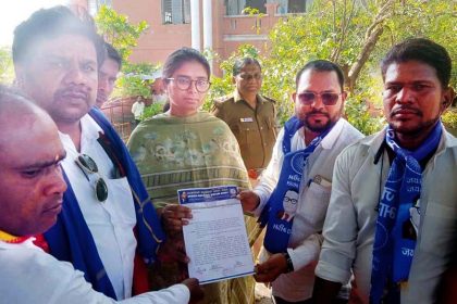 ಅನಿರ್ದಿಷ್ಠಾವಧಿ ಧರಣಿ : ಅಲೆಮಾರಿ-ಅರೆ ಅಲೆಮಾರಿ ಜನಾಂಗದವರಿಗೆ ಹಕ್ಕು ಪತ್ರ ನೀಡಿ