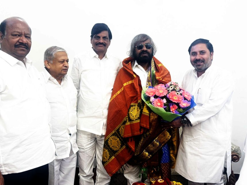 ವೀರಶೈವ ಮಹಾಸಭಾಗೆ ಖಂಡ್ರೆ ಆಯ್ಕೆ : ಮುಖಂಡರಿಂದ ಸನ್ಮಾನ