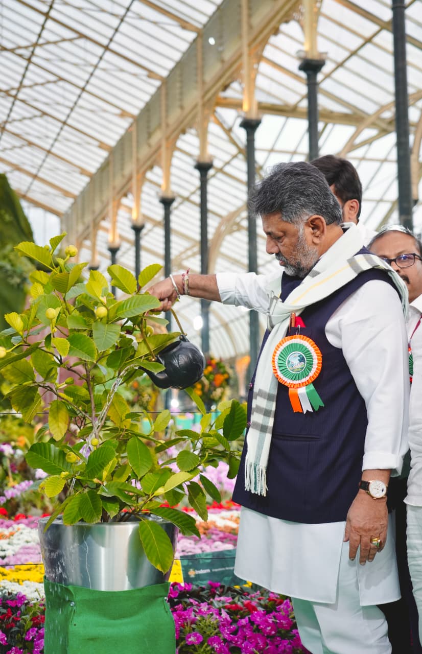 ಬಸವಣ್ಣರ ಹೆಸರಿನಲ್ಲಿ ಬೃಹತ್ ಉದ್ಯಾಾನ: ಡಿಸಿಎಂ ಡಿಕೆಶಿ