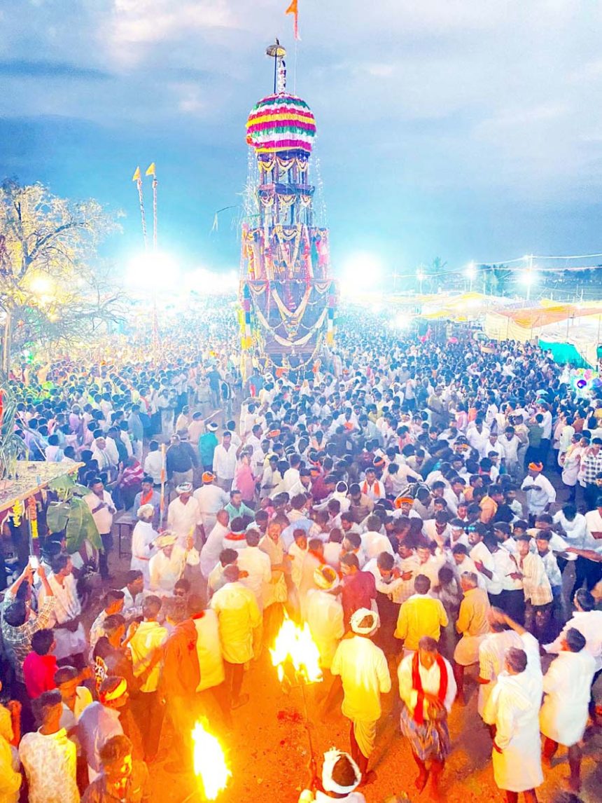 ಅಡವಿ ಸಿದ್ದೇಶ್ವರ ಮಠ : ಅದ್ದೂರಿ ರಥೋತ್ಸವ