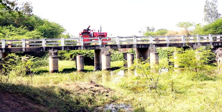 ಮಂಗಳೂರು ಬ್ರಿಡ್‌ಜ್‌ ಕಂ ಬ್ಯಾಾರೇಜ್‌ಗೆ ಕ್ರಸ್‌ಟ್‌ ಗೇಟ್ ಕೂಡಿಸಲು 2 ವರ್ಷ ಬೇಕಾ? ಕಳ್ಳತನವಾಗಿದ್ದ ಕ್ರಸ್‌ಟ್‌‌ಗೇಟ್ ಅಳವಡಿಸಲು ಮೀನಾಮೇಷ