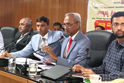 * ಅಧಿಕಾರಿಗಳ ಜೊತೆ ದೂರುಗಳ ಪ್ರಗತಿ ಪರಿಶೀಲನೆ * ನಿರೀಕ್ಷಿತ ಭೇಟಿ  ವರದಿ ಬಿಚ್ಚಿಟ್ಟ  ಲೋಕಾ ಅಧಿಕಾರಿಗಳು ಲೋಪಗಳ ವಾಸ್ತವ ವರದಿ ಮರೆಮಾಚಿದರೆ ಕ್ರಮದ ಖಡಕ್ ಎಚ್ಚರಿಕೆ