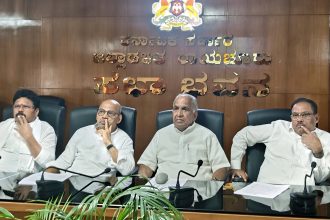 ರಾಯಚೂರು ಉತ್ಸವ ಸಿದ್ಧತೆ; ಎಲ್ಲ ಜನಪ್ರತಿನಿಧಿಗಳ ಸಭೆ ಉತ್ಸವದ ಬೃಹತ್ ವೇದಿಕೆಗಳ, ನಾನಾ ಕಾರ್ಯಕ್ರಮಗಳ ಸ್ವರೂಪದ ಪ್ಲಾಾನ್ ವೀಕ್ಷಣೆ ನಡೆಸಿದ ಸಚಿವರು, ಶಾಸಕರು