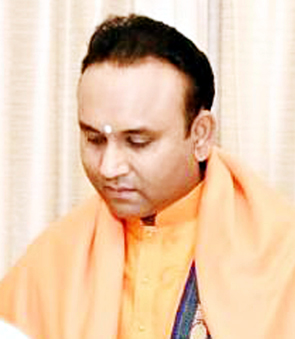 ಪಟ್ಟದ್ದೇವರ ಅಮೃತ ಮಹೋತ್ಸವಕ್ಕೆ ಮಧುಸೂದನ ಸಾಯಿಗೆ ಆಹ್ವಾನ