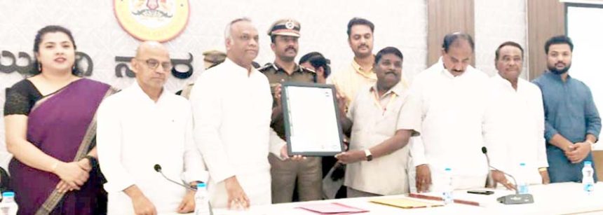 ಕಲಬುರಗಿ ಪೊಲೀಸ್ ಕಮೀಷನರ್ ಕಚೇರಿಗೆ ಐ.ಎಸ್.ಓ ಪ್ರಶಸ್ತಿ ಕಲಬುರಗಿಗೆ ಹೆಮ್ಮೆಯ ಸಂಗತಿ :ಪ್ರಿಯಾಂಕ್ ಖರ್ಗೆ