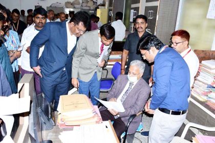 ಡಿಸಿ ಕಚೇರಿಗೆ ಲೋಕಾಯುಕ್ತರ ದಿಢೀರ್ ಭೇಟಿ