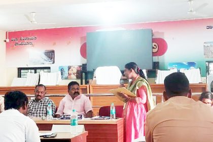 ಸಮರ್ಪಕ ಮಾಹಿತಿ ನೀಡದ ಜೆಸ್ಕಾಾಂ ಅಧಿಕಾರಿ ತರಾಟೆಗೆ