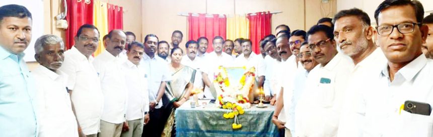 ಮಾನ್ವಿ : ತಹಸೀಲ್ ಕಚೇರಿಯಲ್ಲಿ ವೇಮನ ಜಯಂತಿ ಆಚರಣೆ