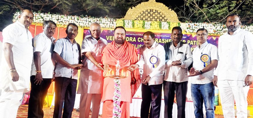 ಹಿಂದೂ ಧರ್ಮದ ಸಂಸ್ಕೃತಿ, ಸಂಪ್ರದಾಯ ಮಕ್ಕಳಿಗೆ ಕಲಿಸಿ- ಡಾ. ಚೆನ್ನಬಸವ ಶಿವಾಚಾರ್ಯರು