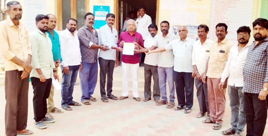 ರಾಯಚೂರು ಉತ್ಸವ : ಜಕಣಾಚಾರಿ ವೇದಿಕೆಗೆ ನಮನಕ್ಕೆ ಆಗ್ರಹ