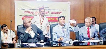 ಅಧಿಕಾರಿ, ಸಿಬ್ಬಂದಿಗಳಲ್ಲಿ ಶಿಸ್ತೇ ಇಲ್ಲ – ಶ್ರೀನಾಥ ಅಸಮಾಧಾನ