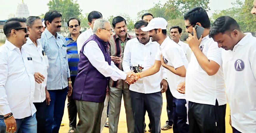 ವಕೀಲರು ಕ್ರೀಡೆಯಲ್ಲಿ ಪಾಲ್ಗೊಳ್ಳುವುದು ಮುಖ್ಯ-ನ್ಯಾ.ಗುಜ್ರಾಲ್ ಮಹಾವರ್ಕರ್