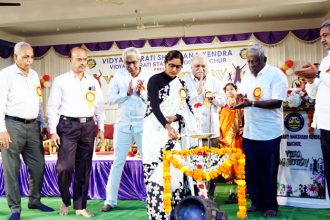 ಪಠ್ಯದ ಜೊತೆ ಪ್ರತಿಭೆ ಅನಾವರಣಕ್ಕೆ ವೇದಿಕೆ ಬಳಸಿಕೊಳ್ಳಿ- ಸಂತೋಷಿರಾಣಿ