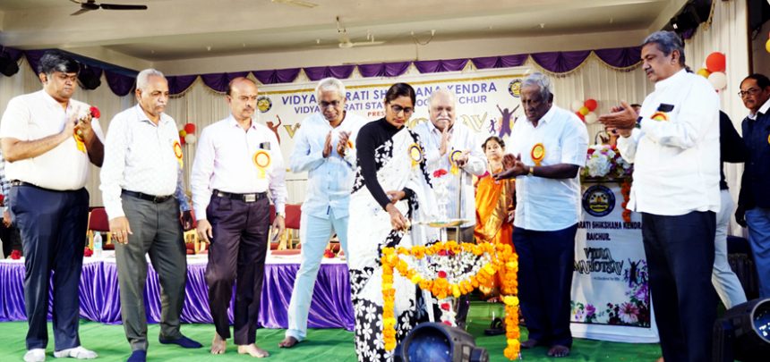 ಪಠ್ಯದ ಜೊತೆ ಪ್ರತಿಭೆ ಅನಾವರಣಕ್ಕೆ ವೇದಿಕೆ ಬಳಸಿಕೊಳ್ಳಿ- ಸಂತೋಷಿರಾಣಿ