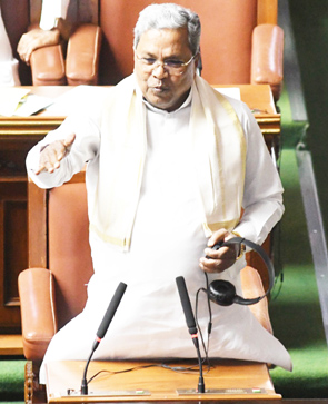 ಸದನಕ್ಕೆ ಸ್ಪಷ್ಟನೆ ನೀಡಿದ ಮುಖ್ಯಮಂತ್ರಿ ಸಿದ್ದರಾಮಯ್ಯ ನಮ್ಮ ಸರ್ಕಾರ ಯಾರ ೆನ್ ಟ್ಯಾಾಪ್ ಮಾಡುವುದಿಲ್ಲ