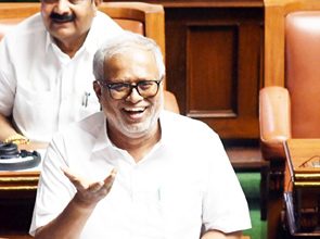 ಶಾಸಕ ಸುರೇಶ್ ಕುಮಾರ್ ಮನೆ ಗೋಡೆಗೆ ಪೋಸ್ಟರ್ ಅಂಟಿಸಿದವರ ವಿರುದ್ಧ ಕ್ರಮ