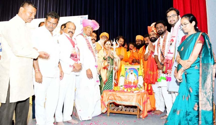 ಸಂತ ಶ್ರೀ ಸೇವಾಲಾಲ ಮಹಾರಾಜರ ಜಯಂತಿ ಆಚರಣೆ ಬಂಜಾರ ಸಮಾಜದ ಅಭಿವೃದ್ಧಿಗೆ ಒಂದಾಗಿ ಶ್ರಮಿಸಬೇಕು : ಮತ್ತಿಮಡು