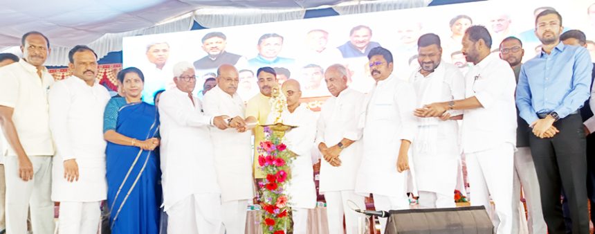 ಜಿಲ್ಲಾ ಉತ್ಸವ : ಪಂಚಗ್ಯಾರೆಂಟಿ ಯೋಜನೆಗಳ ಸಮಾವೇಶದಲ್ಲಿ ಸಚಿವ ಶರಣಪ್ರಕಾಶ ಪಾಟೀಲ್ ಕೇಂದ್ರ ಸರಕಾರದ ನೀತಿ ವಿರುದ್ಧ ಜನಾಂದೋಲನ ಆರಂಭವಾಗಬೇಕು