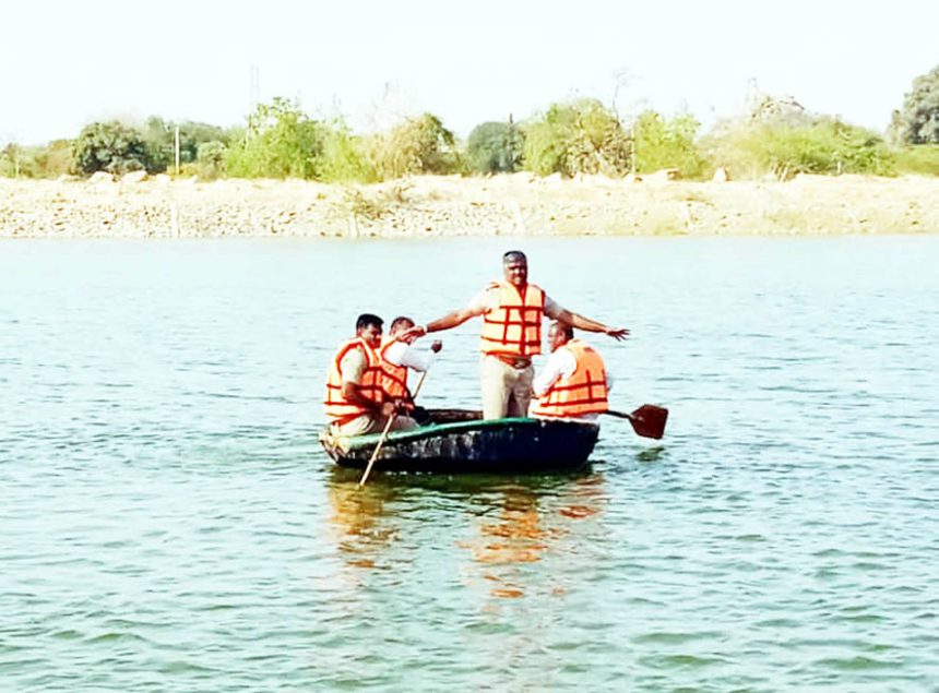 ಖೈರವಾಡಗಿ : ಈಜಲು ಹೋದ ಯುವಕ ನೀರುಪಾಲು : ಮುಂದುವರಿದ ಶೋಧ ಕಾರ್ಯ