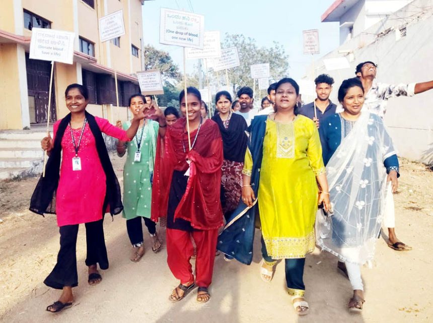 ಹೆಚ್‌ಐವಿ ಏಡ್‌ಸ್‌ ಹಾಗೂ ರಕ್ತದಾನದ ಜಾಥಾ ಮೂಲಕ ಜಾಗೃತಿ