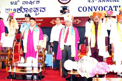 ಗುಲಬರ್ಗಾ ವಿವಿ 43ನೇ ಘಟಿಕೋತ್ಸವ ಸವಾಲು ಎದುರಿಸಲು ಜ್ಞಾನ ಅವಶ್ಯಕ – ಗೆಹ್ಲೋಟ್