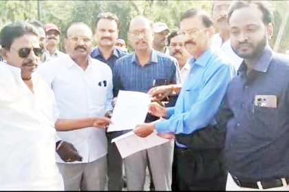 ಆರ್‌ಟಿಪಿಎಸ್ ಗುತ್ತಿಗೆ ಕಾರ್ಮಿಕರ ಸಂಘದಿಂದ 15 ದಿನ ಗಡವು ಸೇವೆ ಖಾಯಂ, ವೇತನ ಪರಿಷ್ಕರಣೆಗೆ ಆಗ್ರಹ