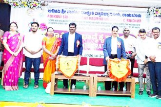 ಸಮಾಜ ಸೇವಾ ಮನೋಭಾವ ರೂಪಿಸಿಕೊಳ್ಳಿ – ಪ್ರೊ. ಶಿವಾನಂದ ಕೆಳಗಿನಮನಿ