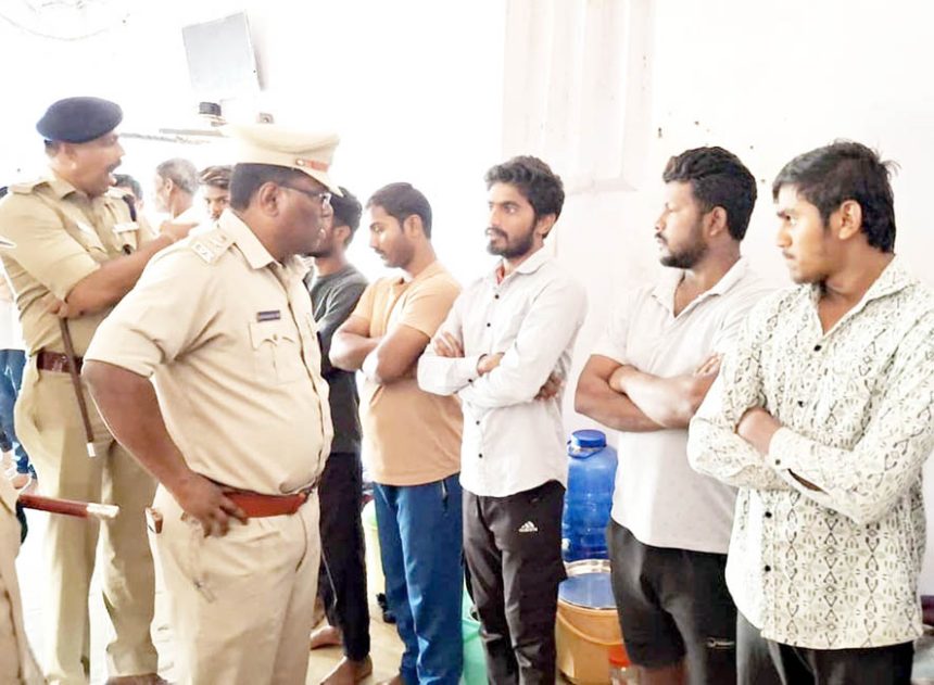 ಕಾರಾಗೃಹಕ್ಕೆ ಎಸ್‌ಪಿ ಭೇಟಿ; ಕಾನೂನು ಬಾಹಿರ ಕೆಲಸ ಮಾಡದಂತೆ ತಾಕೀತು