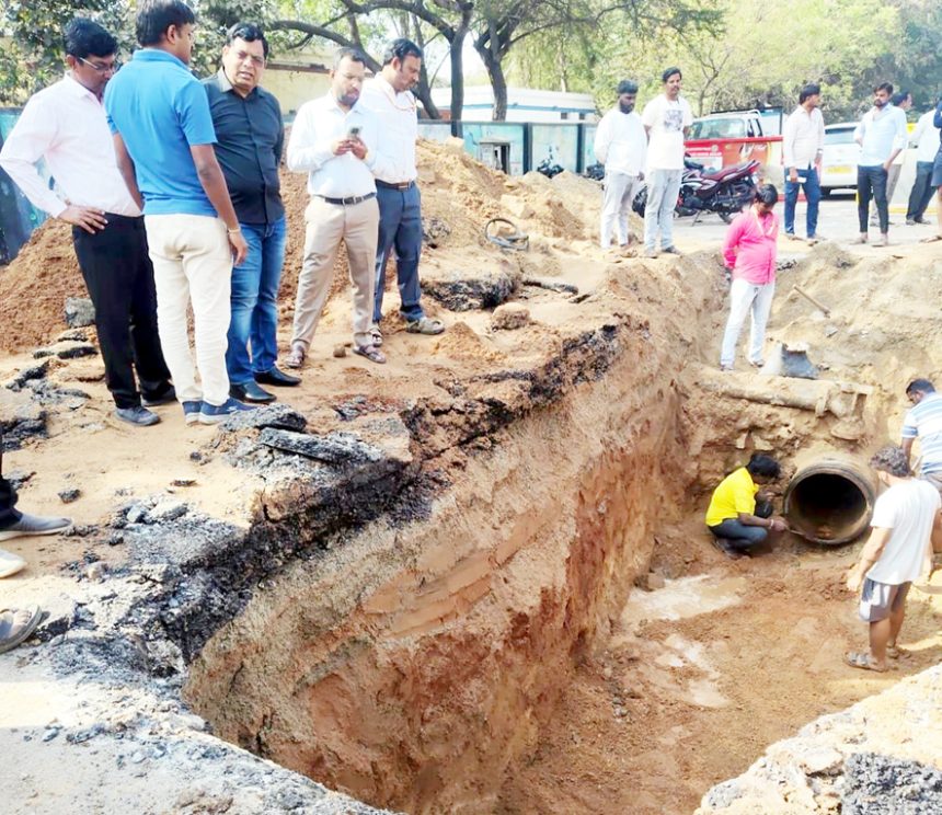 ಪೈಪ್‌ಲೈನ್ ಒಡೆದು ನೀರು ಪೋಲು : ತಕ್ಷಣವೇ ದುರಸ್ತಿ ಪ್ರಾರಂಭ