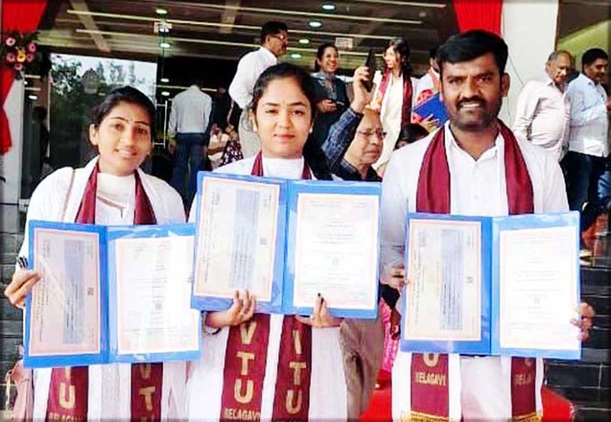 ಬಳ್ಳಾರಿ : ಆರ್‌ವೈಎಂಇಸಿಗೆ ನಾಲ್ಕು ರ್ಯಾಾಂಕ್‌ಗಳು