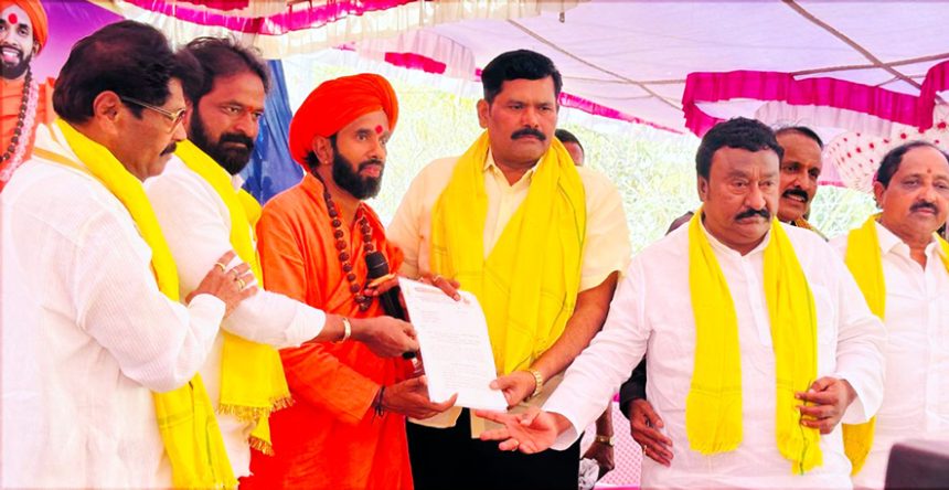 ಈಡಿಗ-ಬಿಲ್ಲವರ ಶಕ್ತಿ ಪ್ರದರ್ಶನ, ಸಚಿವ ಶಿವರಾಜ್ ತಂಗಡಗಿ ಸಂಧಾನ ಡಾ.ಪ್ರಣವಾನಂದಶ್ರೀ ನೇತೃತ್ವದ ಐವರ ನಿಯೋಗ ಸಿಎಂ ಭೇಟಿ ನಿರ್ಧಾರ