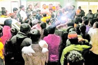 ಶ್ರೀರಾಮ-ಕೃಷ್ಣರ ವಿರುದ್ಧ ಅವಹೇಳನ ವಿಡಿಯೋ ವೈರಲ್ ಆರೋಪಿಗಳ ಬಂಧನಕ್ಕೆ ಒತ್ತಾಯಿಸಿ ಮೇಹಕರ ಠಾಣೆ ಎದುರು ಪ್ರತಿಭಟನೆ