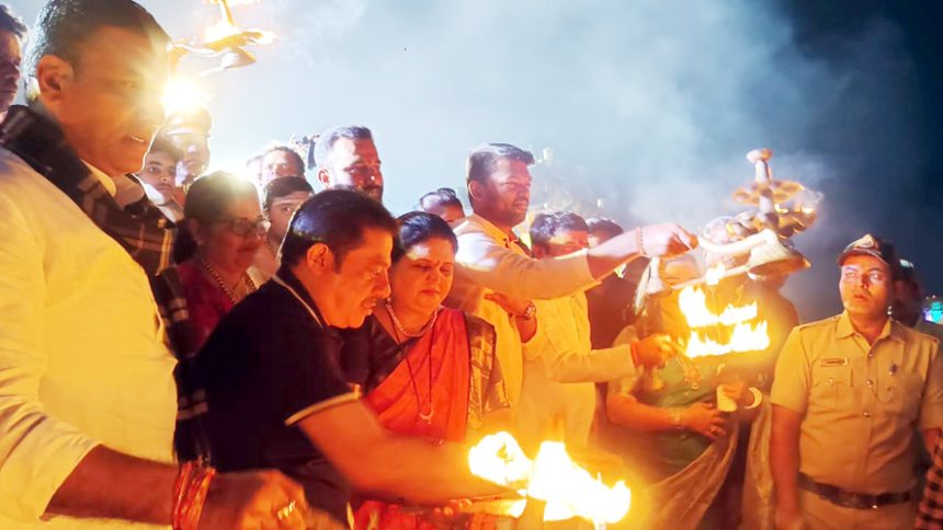 ವಾರಣಾಸಿಯ ಗಂಗಾರತಿಯ ಮಾದರಿಯಲ್ಲಿ ಹಂಪಿಯಲ್ಲಿ ತುಂಗಾರತಿ