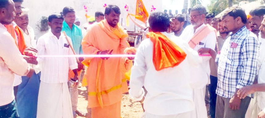 ಗ್ರಾಮೀಣ ಕ್ರೀಡೆಗಳ ಆಯೋಜನೆ ಶ್ಲಾಘನೀಯ – ನವಲಕಲ್ ಶ್ರೀ