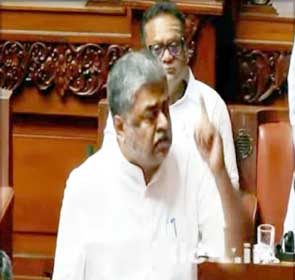 ಪಾಕ್‌ಗೆ ತೆರಳಿ ಬಿರಿಯಾನಿ ತಿಂದು ಬಂದ ಮೋದಿ