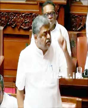 ಪಾಕ್‌ಗೆ ತೆರಳಿ ಬಿರಿಯಾನಿ ತಿಂದು ಬಂದ ಮೋದಿ